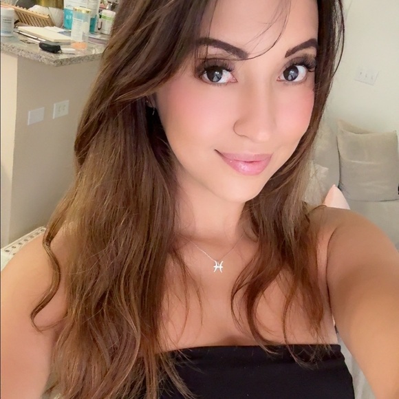 Meet your Posher, Elizabeth - Picture 1 of 1